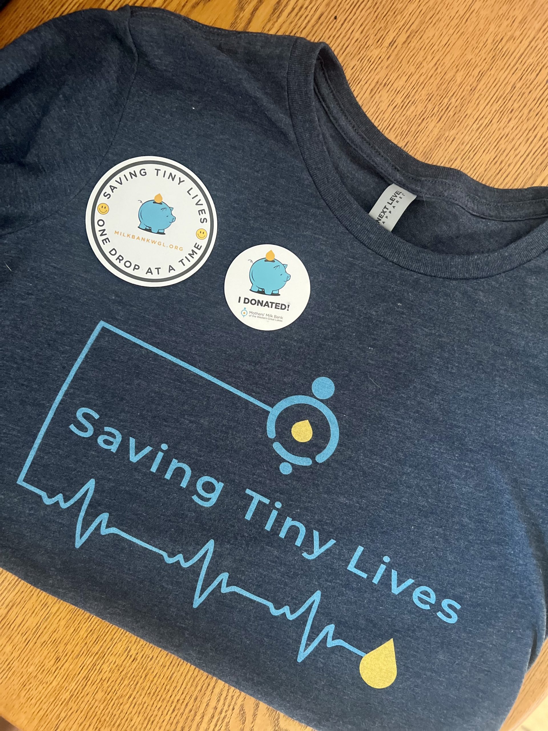 Gifts for a donor mom a tshirt that says saving tiny lives and two stickers
