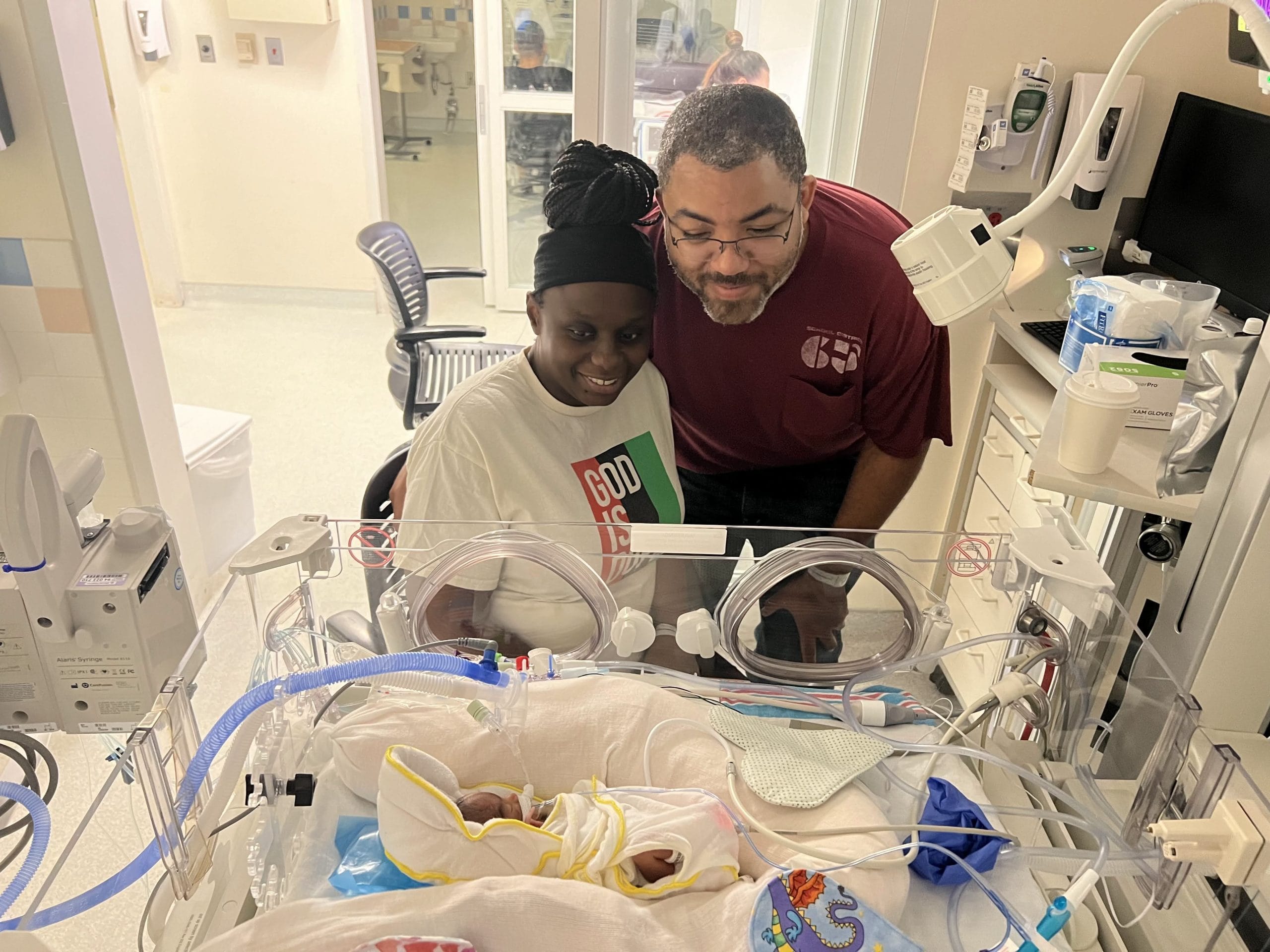 Family in hospital with newborn